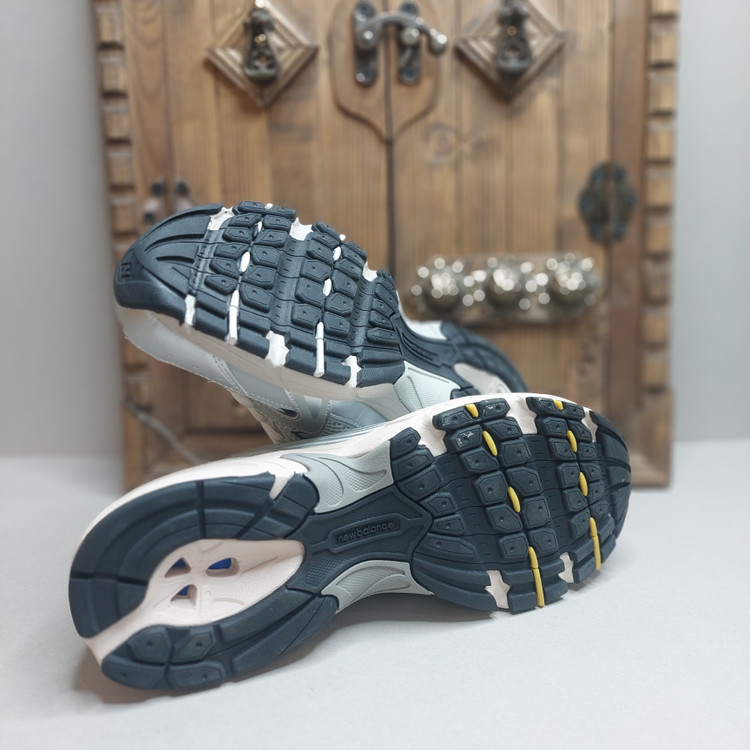 کتونی نیوبالانس 530محصول ویتنامnewbalance530