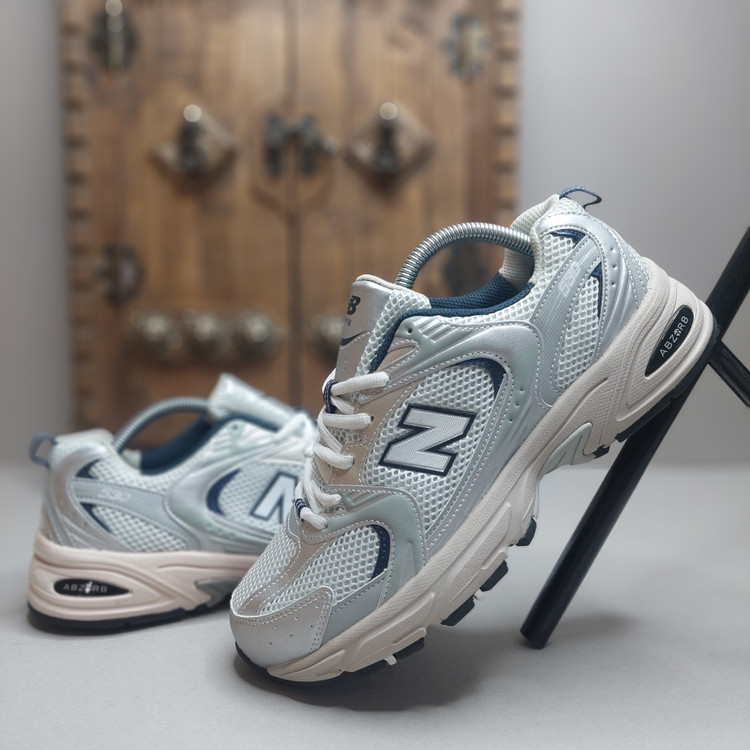 کتونی نیوبالانس 530محصول ویتنامnewbalance530