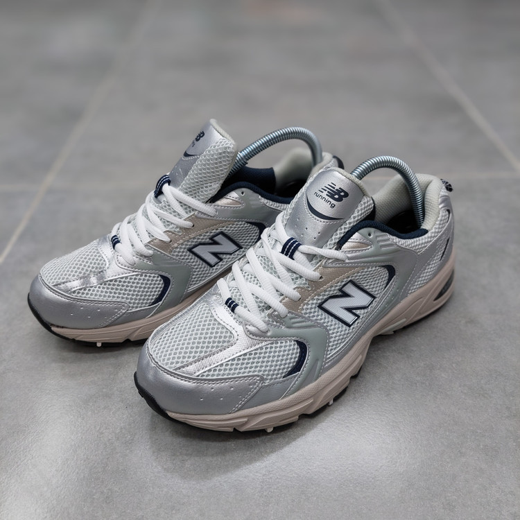 کتونی نیوبالانس 530محصول ویتنامnewbalance530
